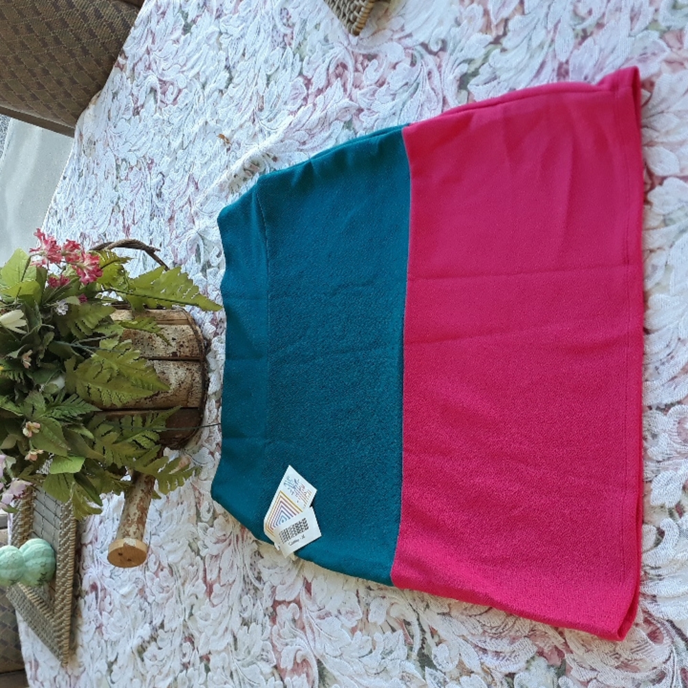Nwt lularoe Cassie skirt